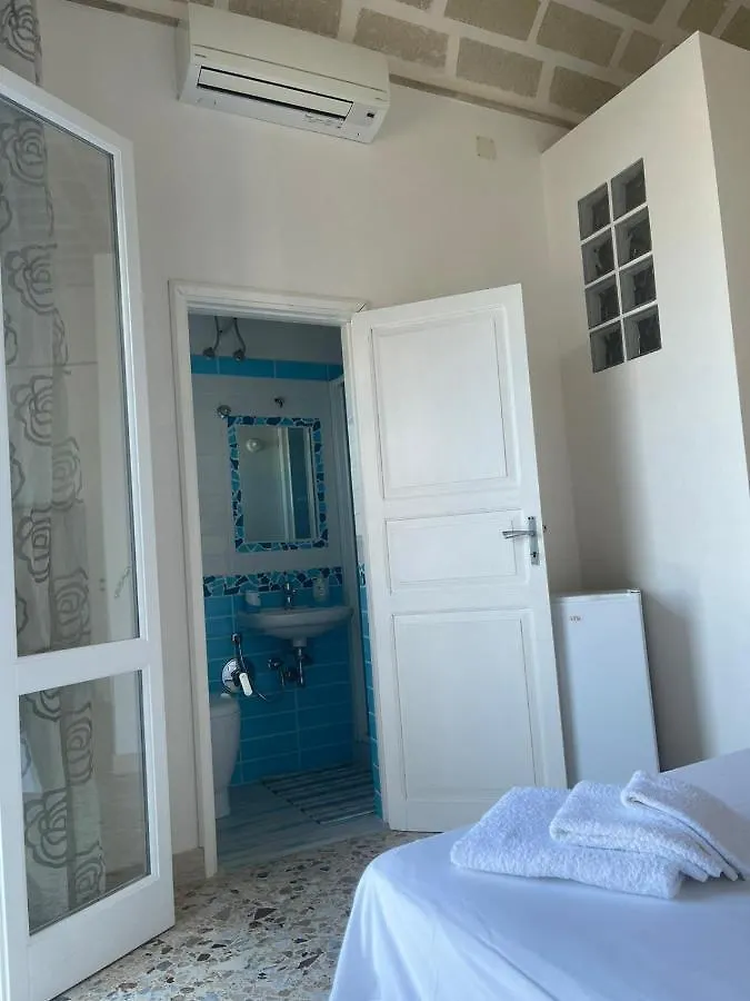 Guest house La Camera Sul Porto Hotel Marettimo Italy